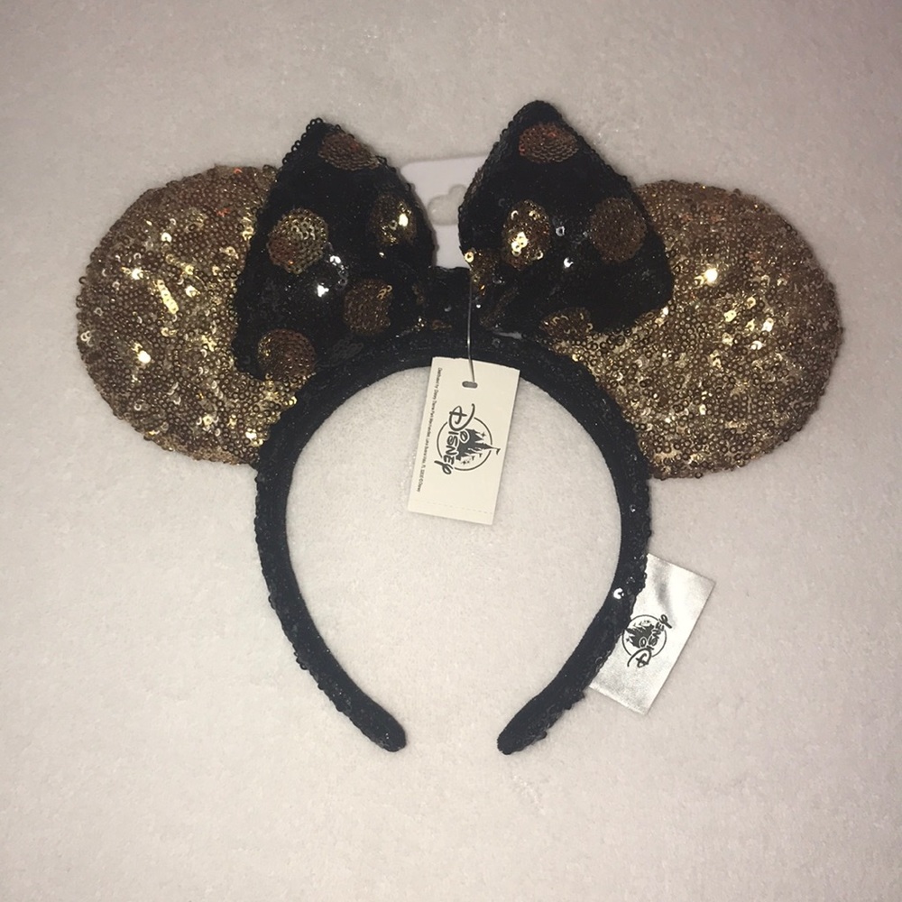 NWT One of a Kind Minnie Mouse Ears